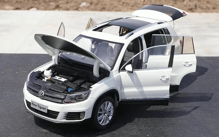 [OEM] 1:18 Volkswagen 2014 Tiguan vit modellbil Die-Cast