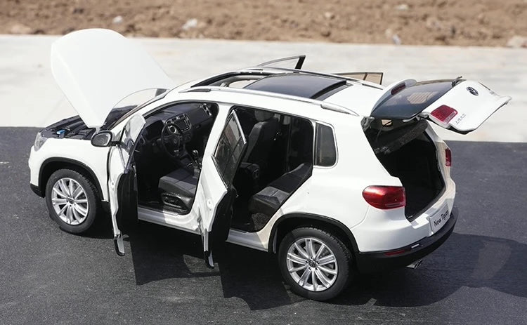 [OEM] 1:18 Volkswagen 2014 Tiguan White Model Car Die-Cast