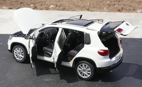 [OEM] 1:18 Volkswagen 2014 Tiguan White Model Car Die-Cast