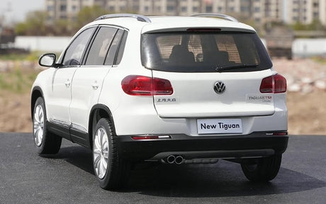 [OEM] 1:18 Volkswagen 2014 Tiguan White Model Car Die-Cast