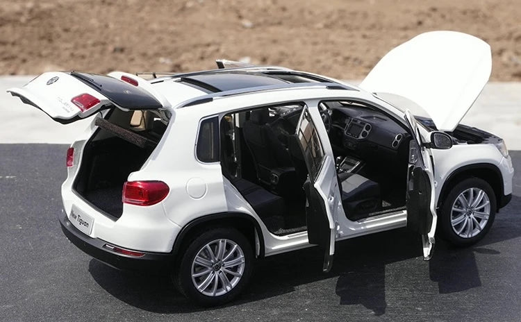 [OEM] 1:18 Volkswagen 2014 Tiguan vit modellbil Die-Cast