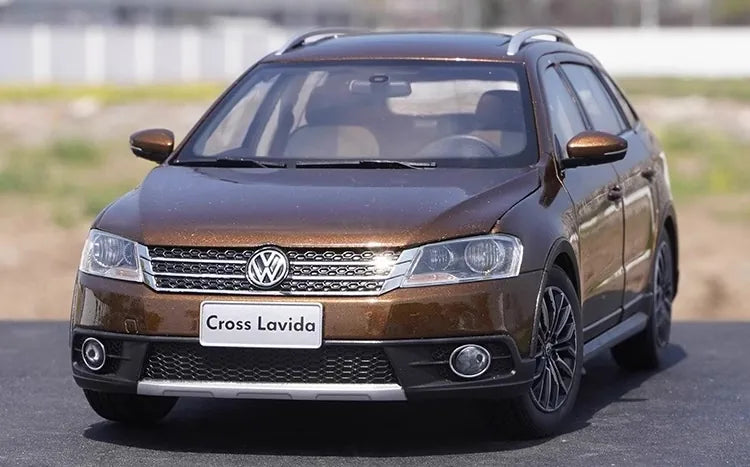 [OEM] 1:18 Volkswagen 2015 Cross Lavida Brown Model Car Die-Cast