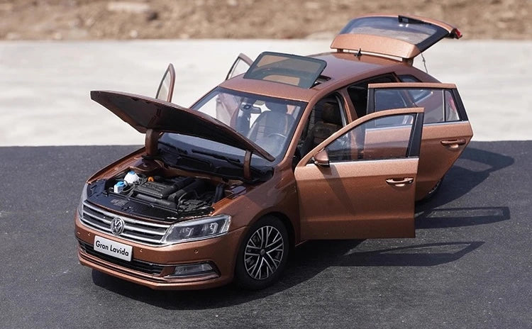 [OEM] 1:18 Volkswagen 2015 Gran Lavida Brown Model Car Die-Cast
