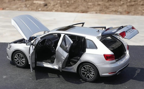 [OEM] 1:18 Volkswagen 2015 Gran Lavida Silver Model Car Die-Cast