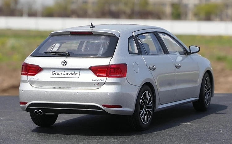 [OEM] 1:18 Volkswagen 2015 Gran Lavida Silver Model Car Die-Cast