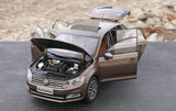 [OEM] 1:18 Volkswagen 2015 Gran Santana Brown Model Car Die-Cast