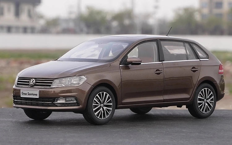 [OEM] 1:18 Volkswagen 2015 Gran Santana Brown Model Car Die-Cast
