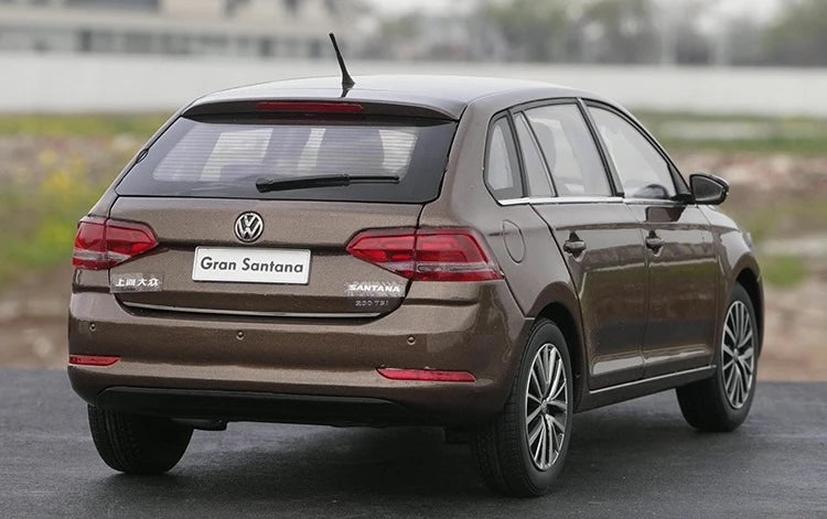 [OEM] 1:18 Volkswagen 2015 Gran Santana Brown Model Car Die-Cast