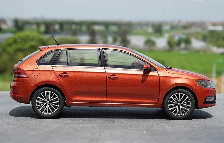 [OEM] 1:18 Volkswagen 2015 Gran Santana Orange Model Car Die-Cast