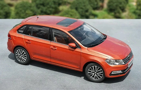 [OEM] 1:18 Volkswagen 2015 Gran Santana Orange Model Car Die-Cast