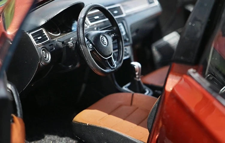 [OEM] 1:18 Volkswagen 2015 Gran Santana Orange Model Car Die-Cast