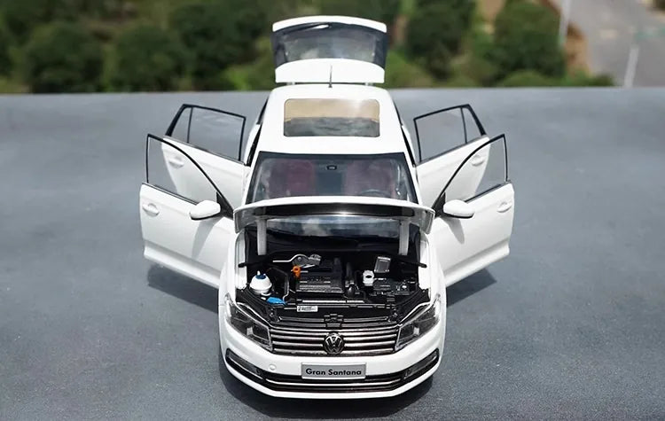 [OEM] 1:18 Volkswagen 2015 Gran Santana ホワイト モデルカー Die-Cast