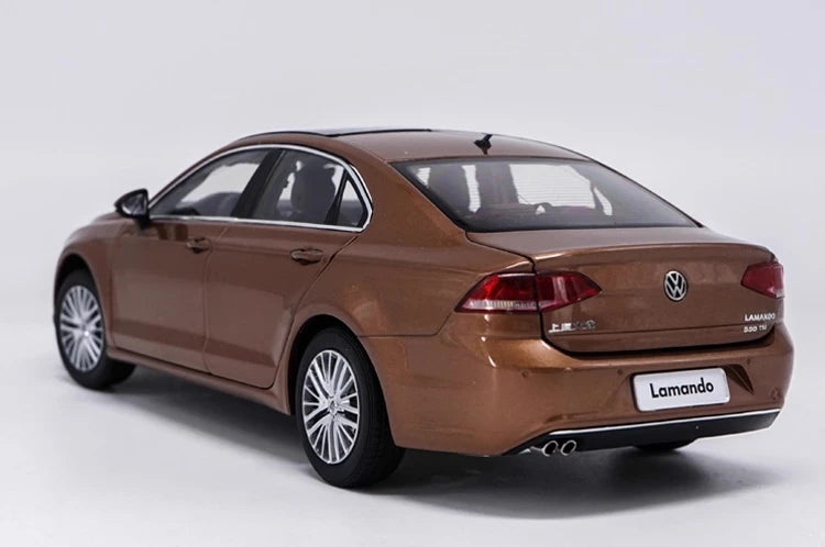 [OEM] 1:18 Volkswagen 2015 Lamando Brown Model Car Die-Cast
