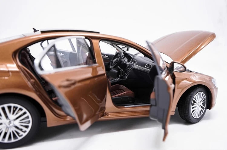 [OEM] 1:18 Volkswagen 2015 Lamando marron voiture miniature Die-Cast