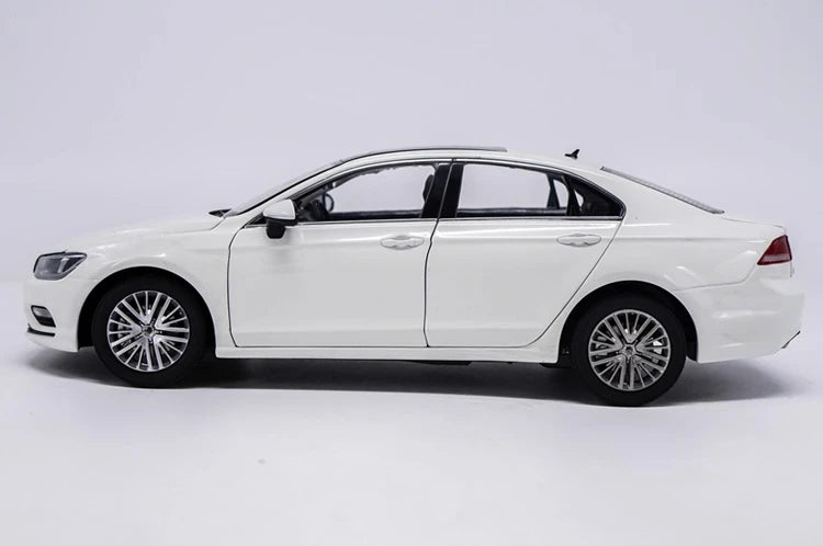 [OEM] 1:18 Volkswagen 2015 Lamando bianco modellino di auto Die-Cast