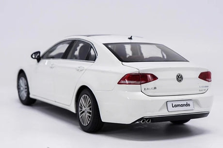 [OEM] 1:18 Volkswagen 2015 Lamando White Model Car Die-Cast
