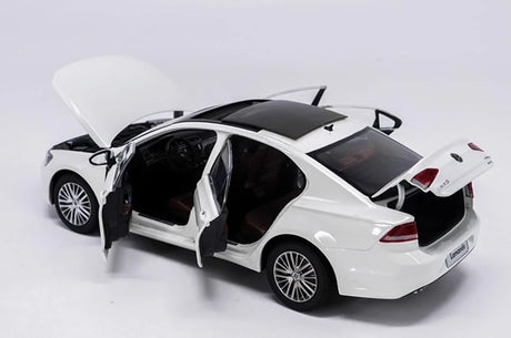 [OEM] 1:18 Volkswagen 2015 Lamando White Model Car Die-Cast