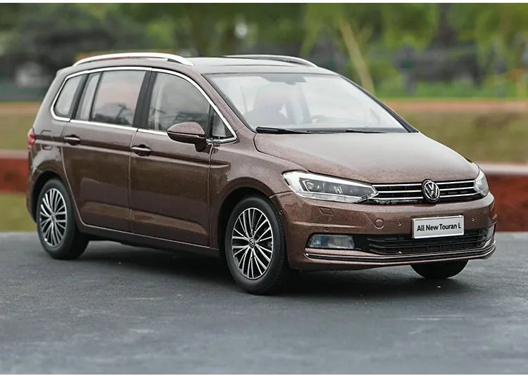 [OEM] 1:18 Volkswagen 2015 Touran L Brown Model Car Die-Cast