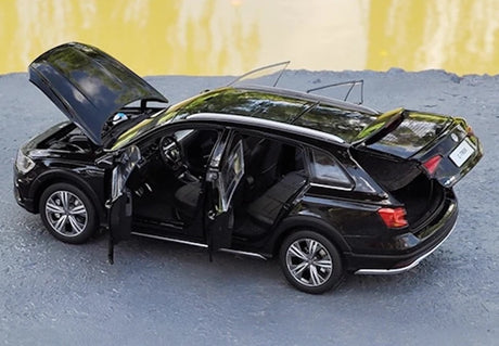 [OEM] 1:18 Volkswagen 2016 C-Trek Black Model Car Die-Cast