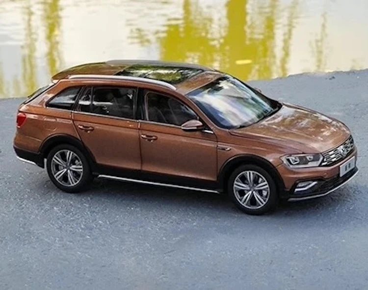 [OEM] 1:18 Volkswagen 2016 C-Trek Brown pienoismalli Die-Cast