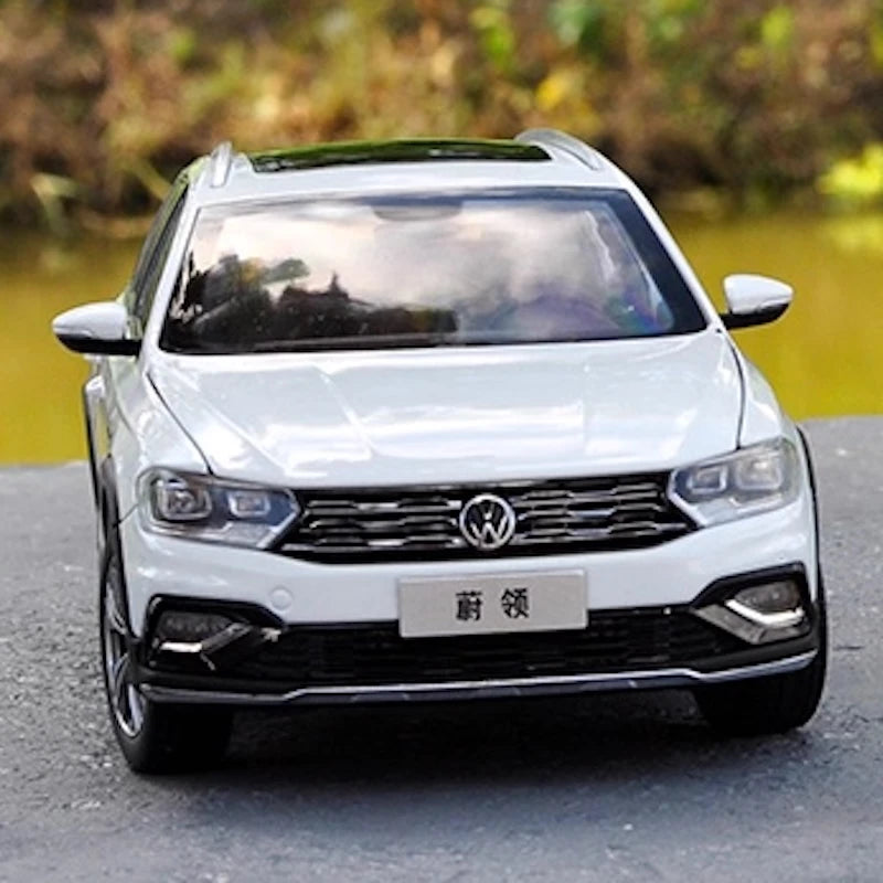 [OEM] 1:18 Volkswagen 2016 C-Trek White Model Car Die-Cast