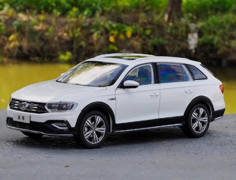 [OEM] 1:18 Volkswagen 2016 C-Trek White Model Car Die-Cast