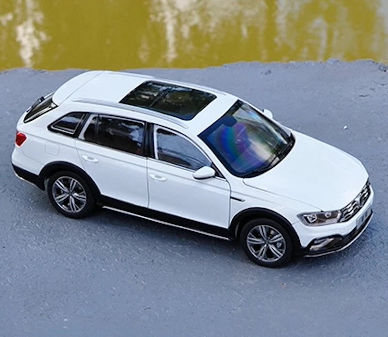 [OEM] 1:18 Volkswagen 2016 C-Trek valkoinen pienoismalli Die-Cast