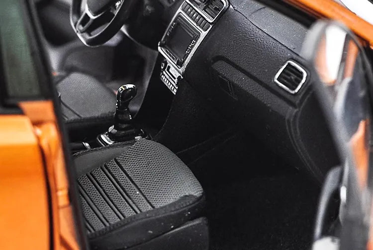 [OEM] 1:18 Volkswagen 2016 Cross Polo Orange Model Car Die-Cast