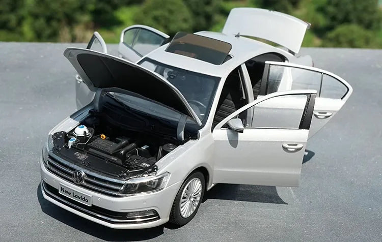 [OEM] 1:18 Volkswagen 2016 Lavida Silver Model Car Die-Cast