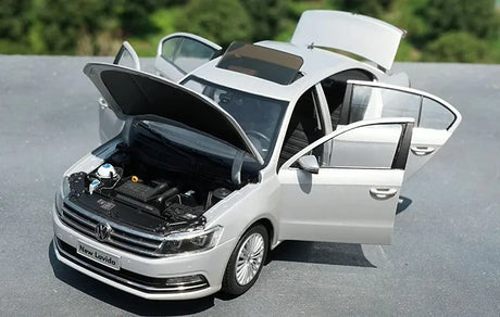[OEM] 1:18 Volkswagen 2016 Lavida Silver Model Car Die-Cast