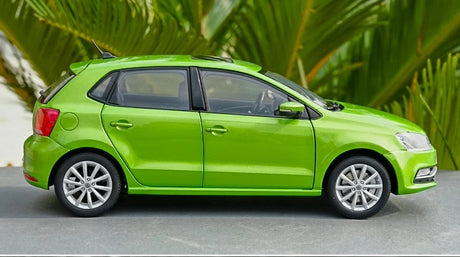 [OEM] 1:18 Volkswagen 2016 Polo Green Model Car Die-Cast