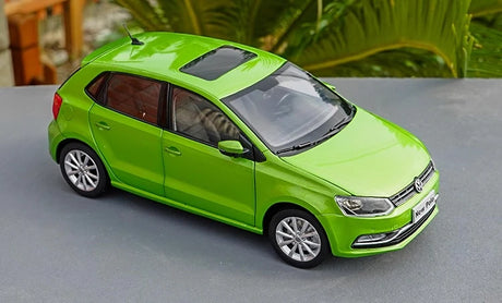 [OEM] 1:18 Volkswagen 2016 Polo Green Model Car Die-Cast