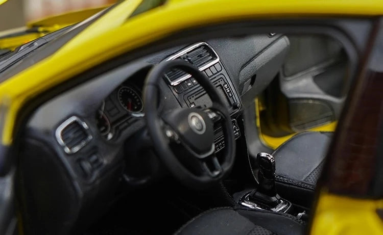 [OEM] 1:18 Volkswagen 2016 Polo Yellow Model Car Die-Cast