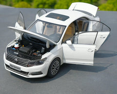 [OEM] 1:18 Volkswagen 2017 Santana White Model Car Die-Cast