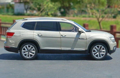 [OEM] 1:18 Volkswagen 2018 Atlas Teramont Silver Model Car Die-Cast