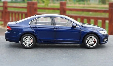 [OEM] 1:18 Volkswagen 2018 Lamando Blue Model Car Die-Cast