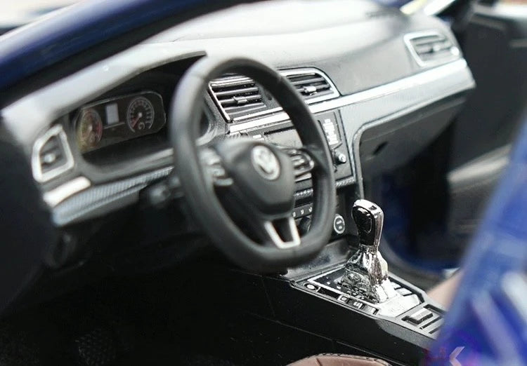[OEM] 1:18 Volkswagen 2018 Lamando Blue Model Car Die-Cast
