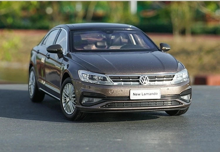 [OEM] 1:18 Volkswagen 2018 Lamando Gold Model Car Die-Cast