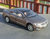 [OEM] 1:18 Volkswagen 2018 Lamando Gold Model Car Die-Cast