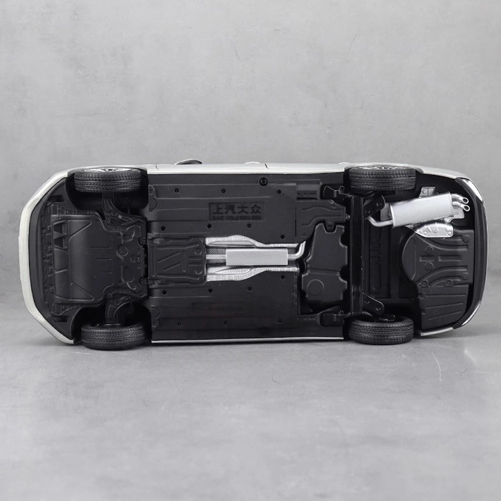 [OEM] 1:18 Volkswagen 2018 Lavida Silver Model Car Die-Cast