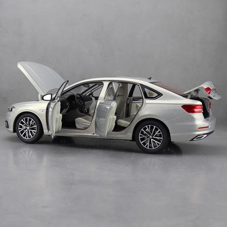 [OEM] 1:18 Volkswagen 2018 Lavida Silver Model Car Die-Cast