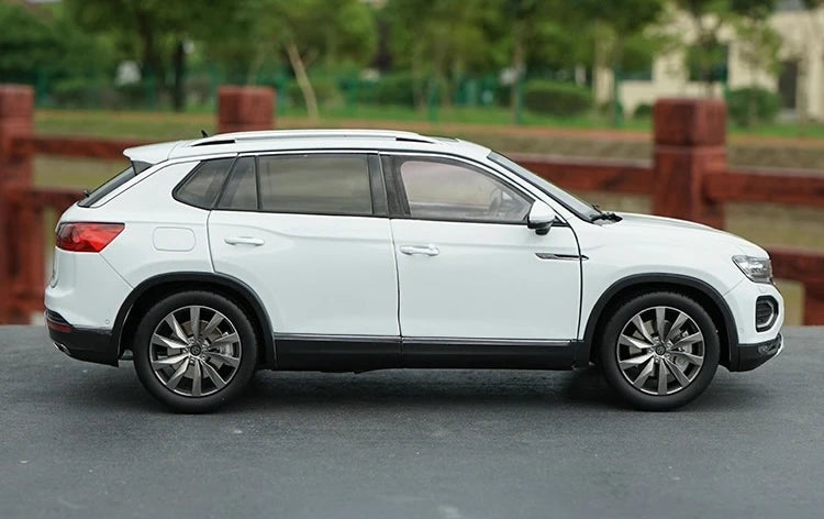 [OEM] 1:18 Volkswagen 2018 Tayron White Model Car Die-Cast