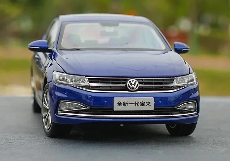 [OEM] 1:18 Volkswagen 2019 Bora Blue Model Car Die-Cast