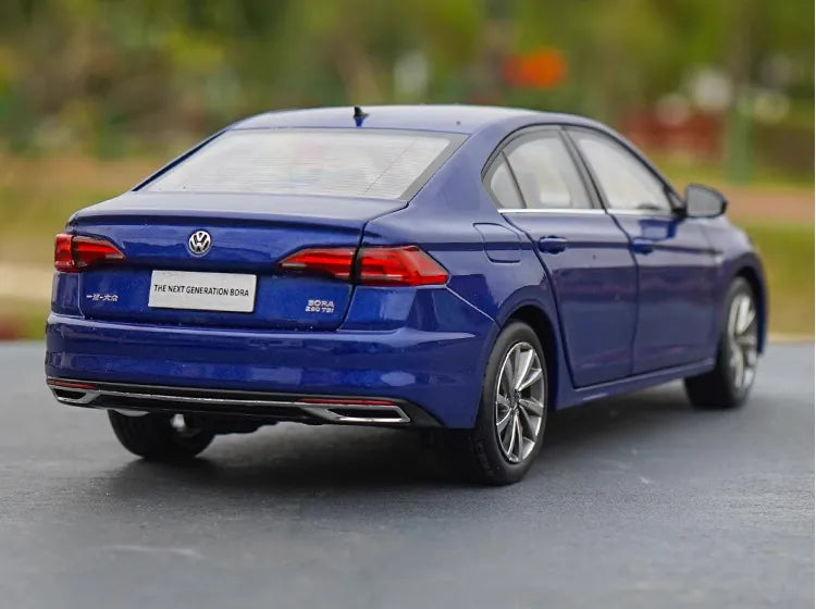 [OEM] 1:18 Volkswagen 2019 Bora Blue Model Car Die-Cast