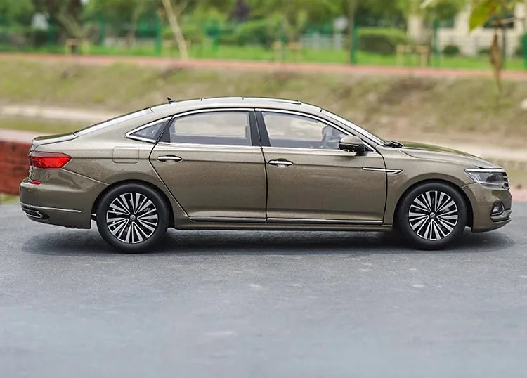[OEM] 1:18 Volkswagen 2019 Passat oro modellino di auto Die-Cast