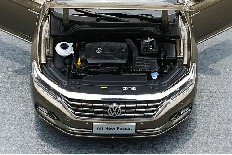 [OEM] 1:18 Volkswagen 2019 Passat Gold Model Car Die-Cast