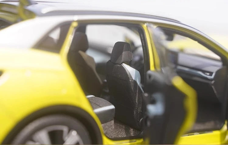 [OEM] 1:18 Volkswagen 2020 ID.4X gul modellbil Die-Cast