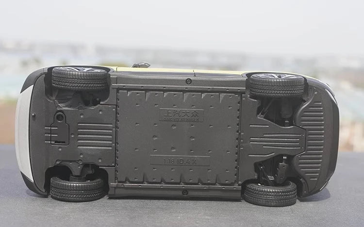 [OEM] 1:18 Volkswagen 2020 ID.4X gul modellbil Die-Cast