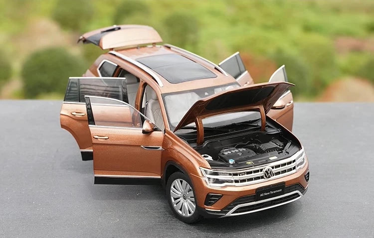[OEM] 1:18 Volkswagen 2021 Atlas Teramont Brown Model Car Die-Cast