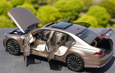 [OEM] 1:18 Volkswagen 2021 Phideon Gold Model Car Die-Cast